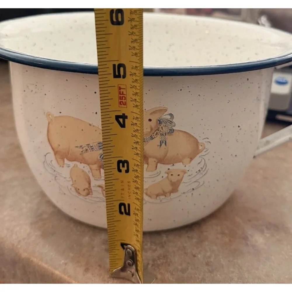 Vintage Pig Family Enamelware Bowl  Farmhouse Kitchen Decor